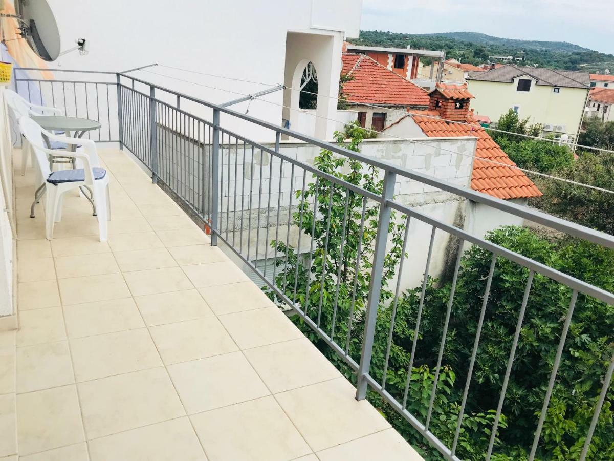 Apartman Marko Примоштен Экстерьер фото